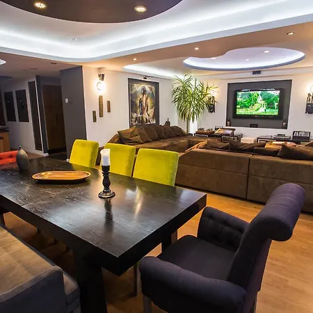 Apartment Penthouse In The Heart Of The City